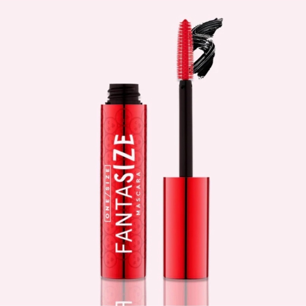 NWT ONE/SIZE FANTASIZE LIFTING & LENGTHENING MASCARA FULL